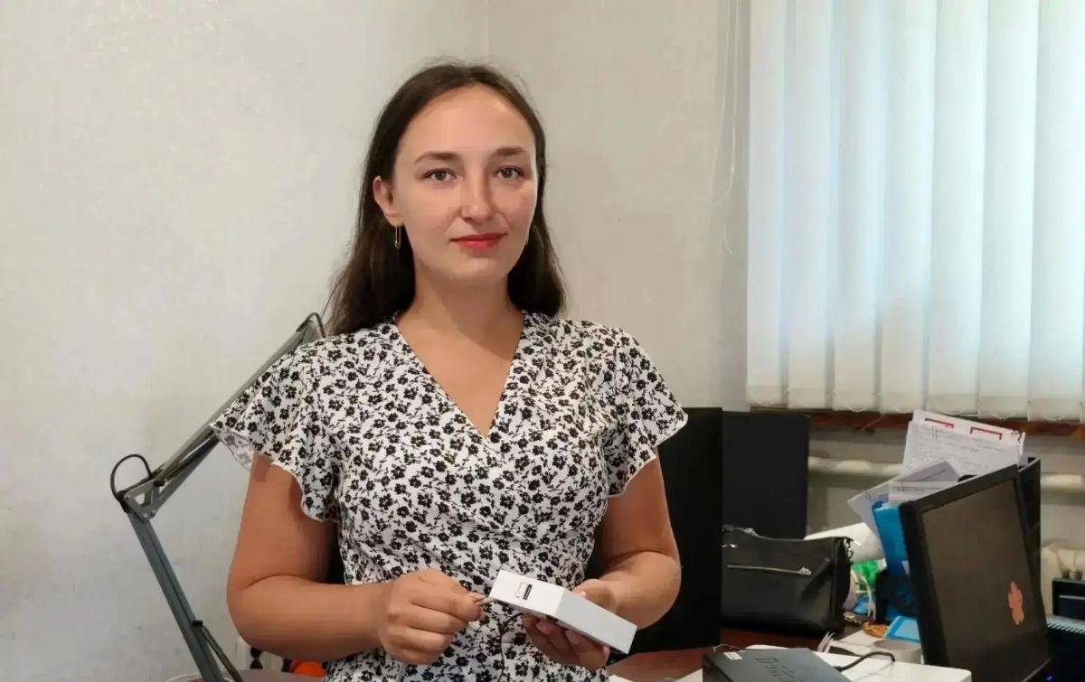 УНИВЕРСАЛЬНЫЕ СПЕЦИАЛИСТЫ И АКТИВИСТЫ МОЛОДЕЖНОГО СОВЕТА: СОТРУДНИКИ ИТ-ГРУППЫ ЕНАКИЕВСКОГО ФИЛИАЛА "ДОНБАССТЕПЛОЭНЕРГО" ЕКАТЕРИНА БОНДАРЕНКО И АННА ПЕТРОВА УНИВЕРСАЛЬНЫЕ СПЕЦИАЛИСТЫ И АКТИВИСТЫ МОЛОДЕЖНОГО СОВЕТА: СОТРУДНИКИ ИТ-ГРУППЫ ЕНАКИЕВСКОГО ФИЛИАЛА "ДОНБАССТЕПЛОЭНЕРГО" ЕКАТЕРИНА БОНДАРЕНКО И АННА ПЕТРОВА