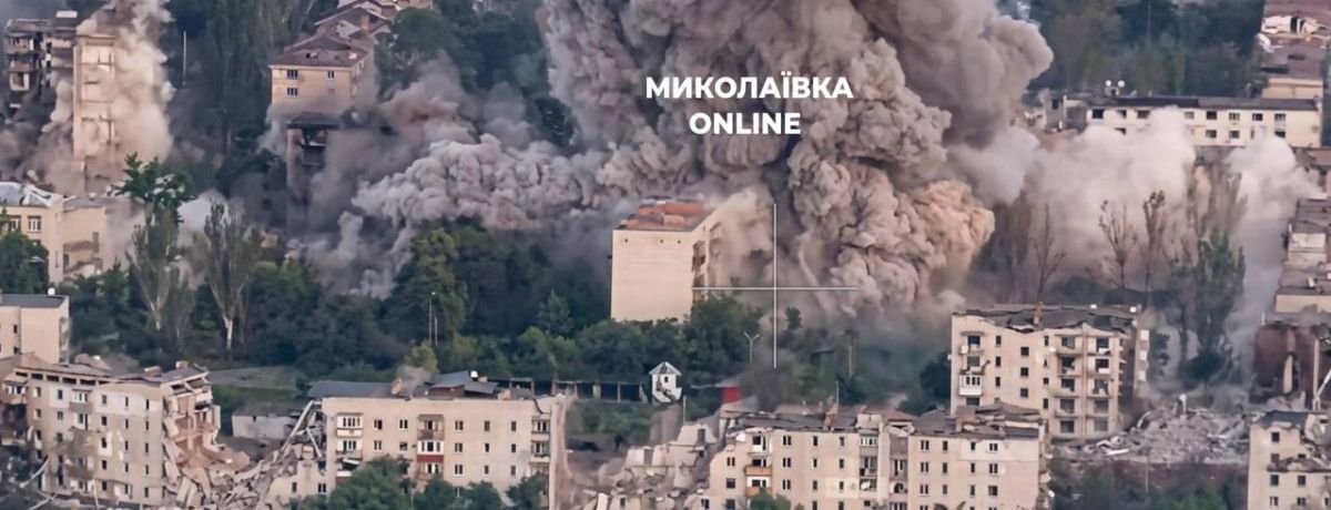 Обработка Николаевки.. Этот пгт является последним населенным пунктом прикрывающим Славянск. Далее за Николаевкой уже сам город Обработка Николаевки.. Этот пгт является последним населенным пунктом прикрывающим Славянск. Далее за Николаевкой уже сам город