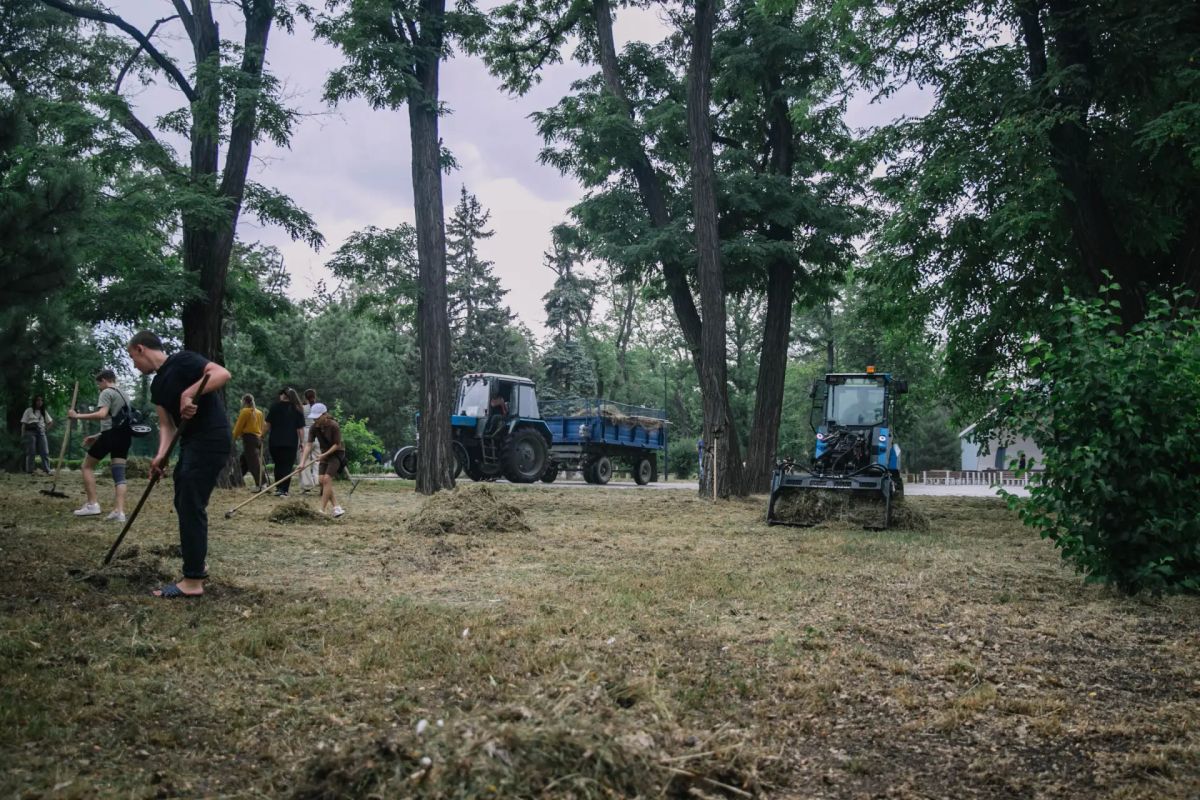 Завершаем благоустройство Городского сада Завершаем благоустройство Городского сада