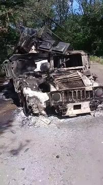 ���������� ����� "HMMWV" ��������, ������������ ������ FPV-������� �� ���������� �����������
