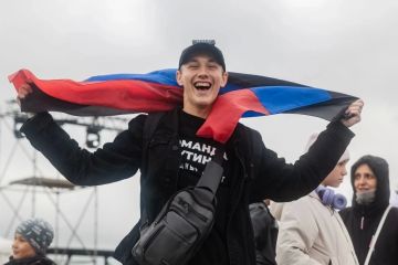 С 8 по 15 августа в Крыму, в арт-кластере «Таврида» пройдёт летняя школа Творческого посёлка «Счастливцево» (арт-резиденция «Таврида.АРТ» в Херсонской области)