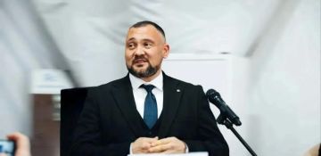 Уважаемые коллеги. Поздравляем Вас с Днем работника морского и речного флота России ! Уверен, что в своей нелёгкой работе Вы прошли и достигли немало! Каждый из Вас на своём месте приложил титанические усилия для развития...