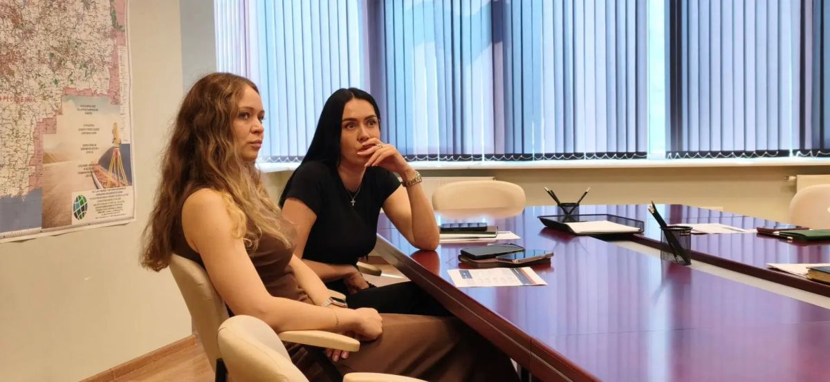 В Минпромторге ДНР состоялось совещание в режиме ВКС с предприятиями торговли на тему страхования военных рисков под председательством заместителя министра промышлености и торговли ДНР Натальи Козиной В Минпромторге ДНР состоялось совещание в режиме ВКС с предприятиями торговли на тему страхования военных рисков под председательством заместителя министра промышлености и торговли ДНР Натальи Козиной