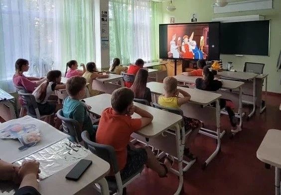 Яркое лето в Макеевке: пришкольные лагеря продолжают работу с насыщенной программой Яркое лето в Макеевке: пришкольные лагеря продолжают работу с насыщенной программой