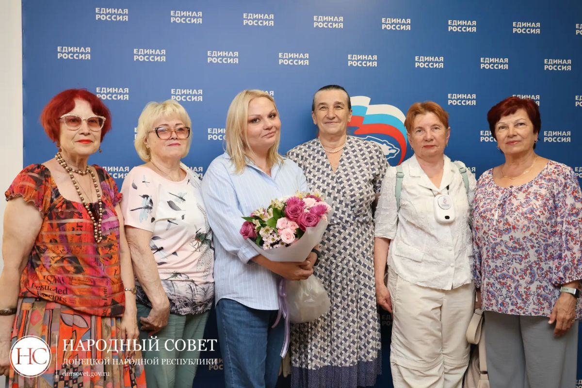 Ольга Арутинова провела прием граждан в региональной общественной приемной партии «Единая Россия» Ольга Арутинова провела прием граждан в региональной общественной приемной партии «Единая Россия»