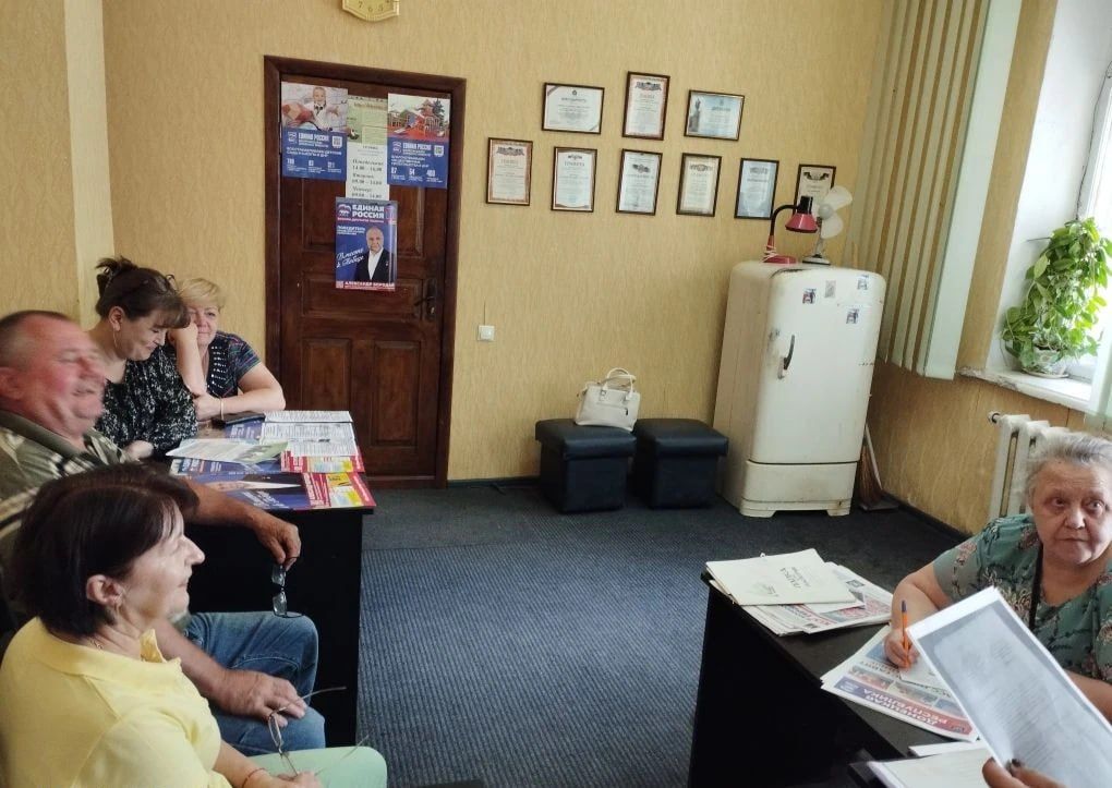 Сегодня, 6 июля 2026 года, В рамках проектов «Управдом» и "Школа ЖКХ", активист района Марина Комарь провела встречу жителями по адресу ул. Петровского, 66 Сегодня, 6 июля 2026 года, В рамках проектов «Управдом» и "Школа ЖКХ", активист района Марина Комарь провела встречу жителями по адресу ул. Петровского, 66