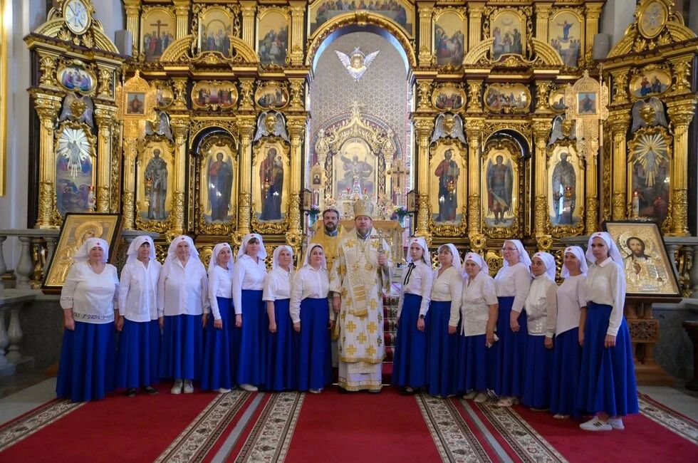 Помощь страждущим: в Донецке прошло первое посвящение сестер милосердия