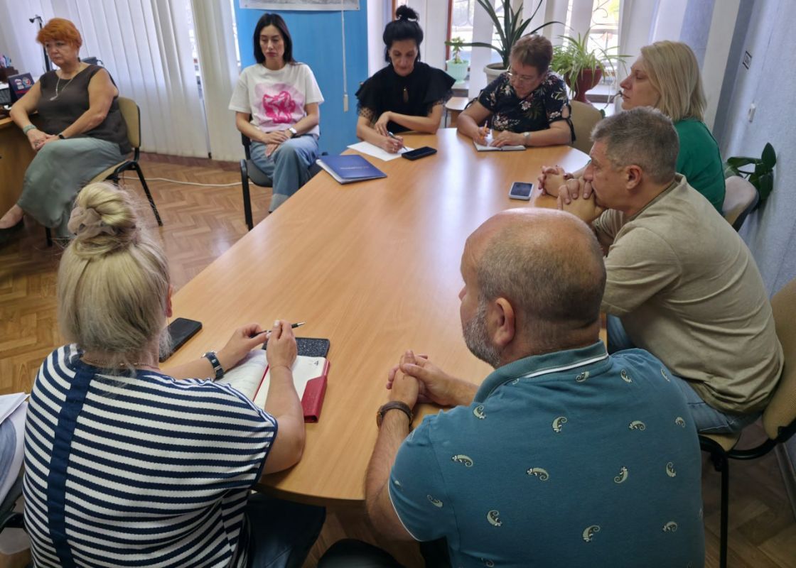 Иван Адамец: Сегодня провел малое аппаратное совещание с заместителями и руководителями структурных подразделений Управы Иван Адамец: Сегодня провел малое аппаратное совещание с заместителями и руководителями структурных подразделений Управы