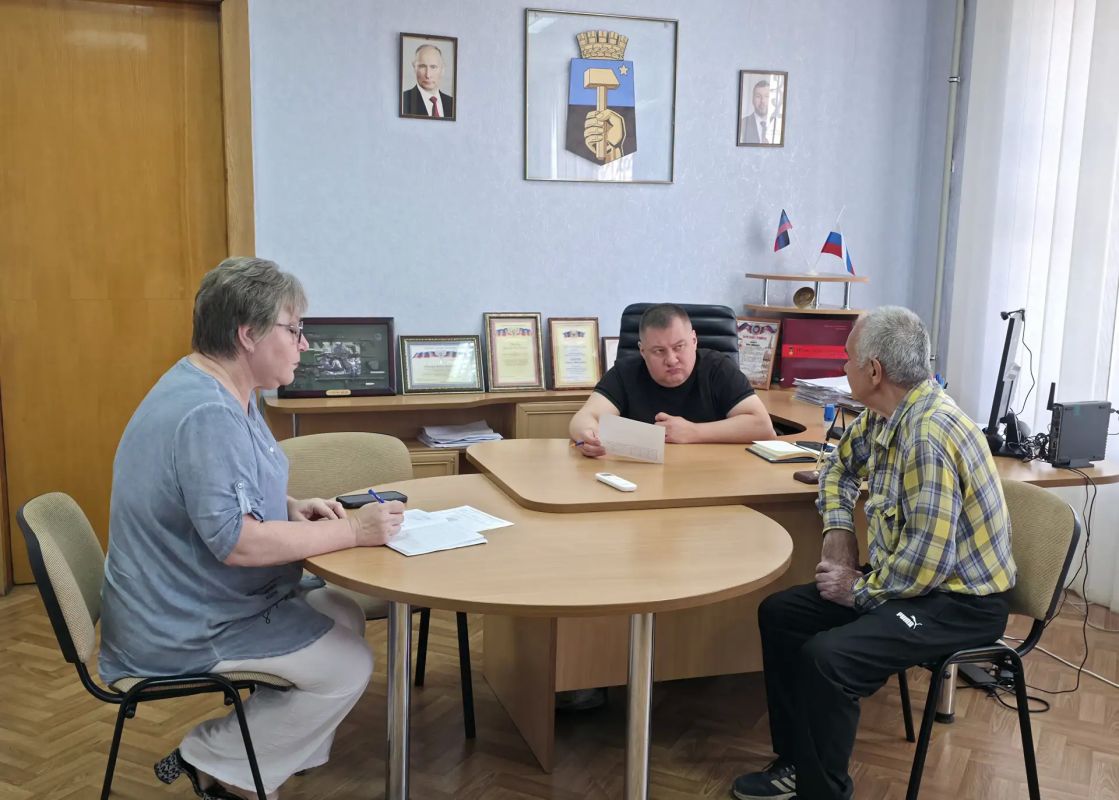 Иван Адамец: 6 июля провёл плановый приём граждан в Управе Куйбышевского района Иван Адамец: 6 июля провёл плановый приём граждан в Управе Куйбышевского района