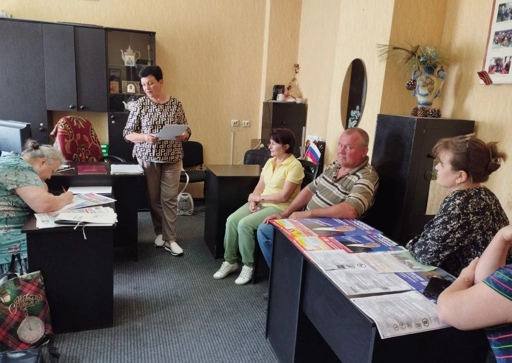 Сегодня, 6 июля 2026 года, В рамках проектов «Управдом» и "Школа ЖКХ", активист района Марина Комарь провела встречу жителями по адресу ул. Петровского, 66 Сегодня, 6 июля 2026 года, В рамках проектов «Управдом» и "Школа ЖКХ", активист района Марина Комарь провела встречу жителями по адресу ул. Петровского, 66
