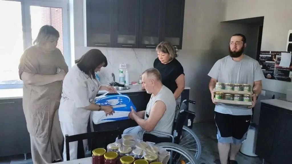 Варенье и гуманитарную помощь от друзей из Балашихи Варенье и гуманитарную помощь от друзей из Балашихи