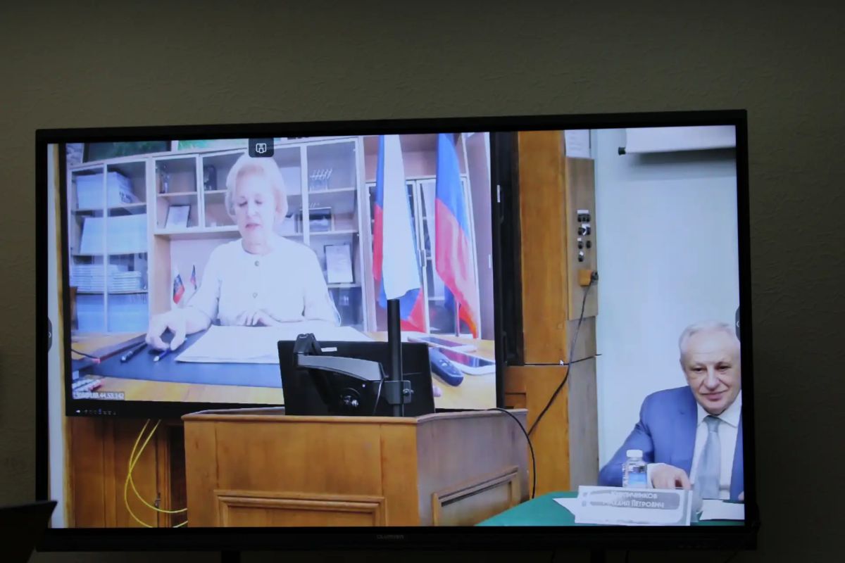 Ректор ДонГУ приняла участие в открытии Летней школы для учителей биологии в МГУ имени М.В. Ломоносова Ректор ДонГУ приняла участие в открытии Летней школы для учителей биологии в МГУ имени М.В. Ломоносова