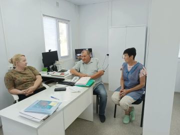 Заведующий Солнцевским территориальным сектором, Сергей Сеферов, провел встречу с трудовым коллективом Солнцевского фельдшерско-акушерского пункта