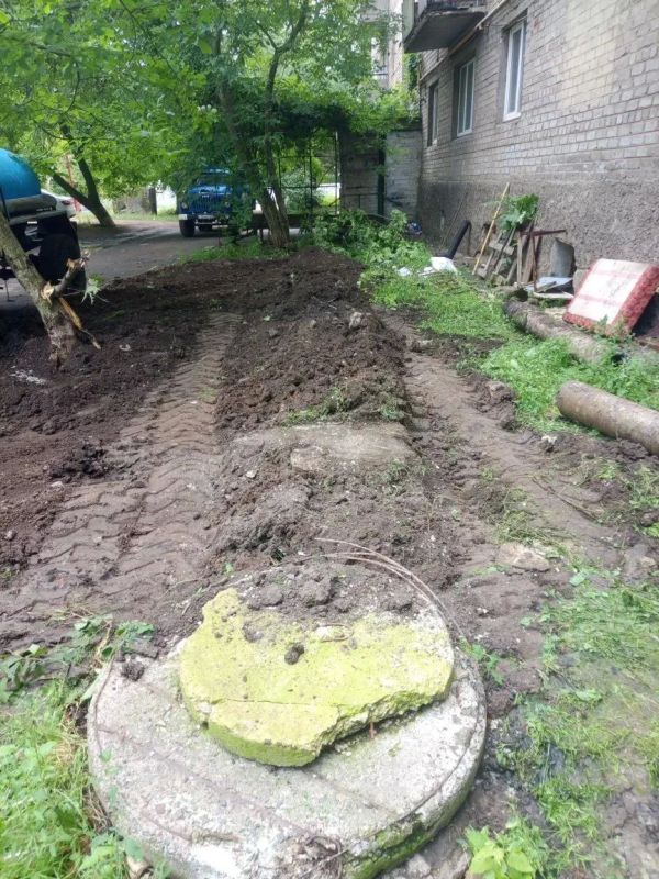 Коллектив комплекса по водоснабжению и водоотведению Ясиноватой продолжает последовательно работать над решением важнейшей на сегодня задачи: обеспечить качественное водоснабжение жителей округа Коллектив комплекса по водоснабжению и водоотведению Ясиноватой продолжает последовательно работать над решением важнейшей на сегодня задачи: обеспечить качественное водоснабжение жителей округа