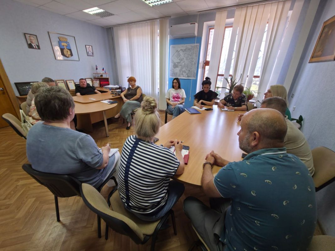 Иван Адамец: Сегодня провел малое аппаратное совещание с заместителями и руководителями структурных подразделений Управы Иван Адамец: Сегодня провел малое аппаратное совещание с заместителями и руководителями структурных подразделений Управы