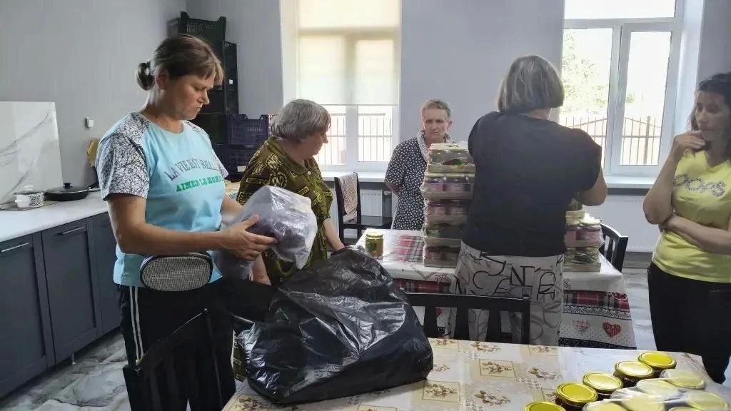 Варенье и гуманитарную помощь от друзей из Балашихи Варенье и гуманитарную помощь от друзей из Балашихи