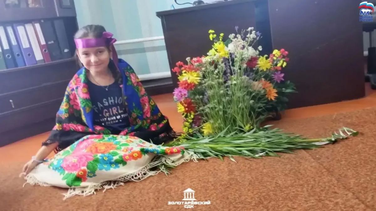 В честь одного из самых мистических и красивых славянских праздников — Ивана Купала — в филиале Золотаревский СДК прошли уютные эко-посиделки В честь одного из самых мистических и красивых славянских праздников — Ивана Купала — в филиале Золотаревский СДК прошли уютные эко-посиделки
