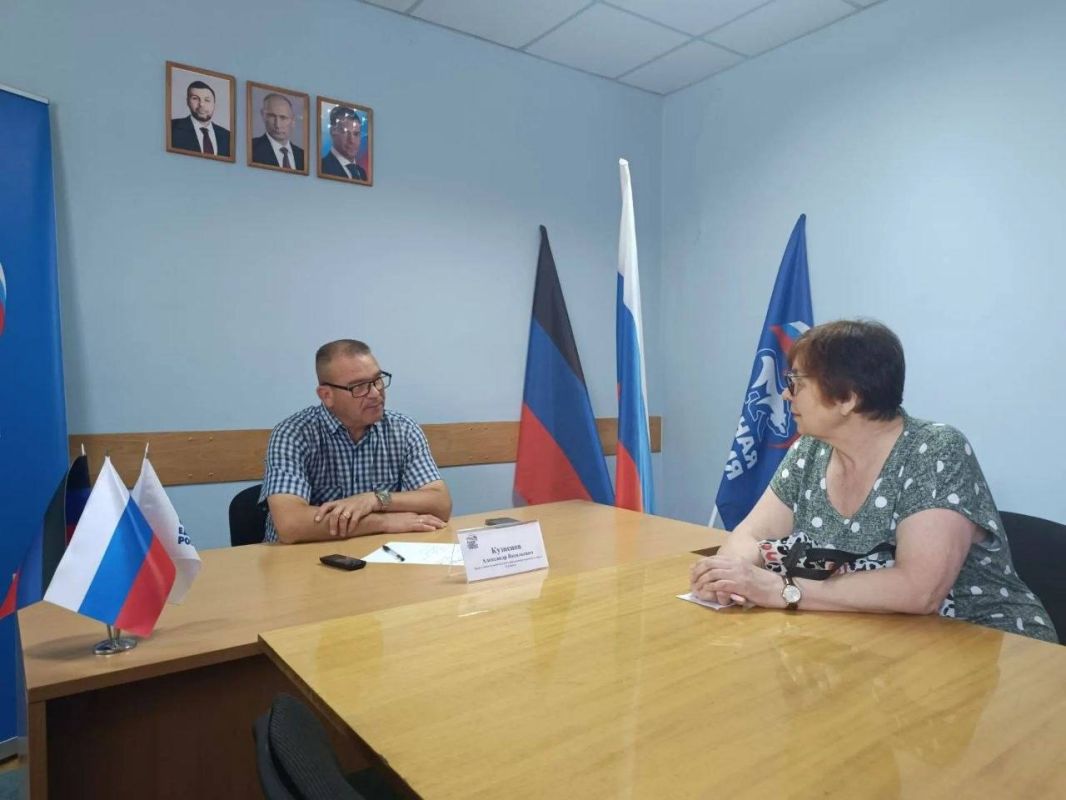 Александр Кузнецов провёл приём граждан в Иловайске Александр Кузнецов провёл приём граждан в Иловайске