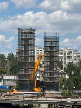 Мост по проспекту Ильича в Донецке продолжает преображаться