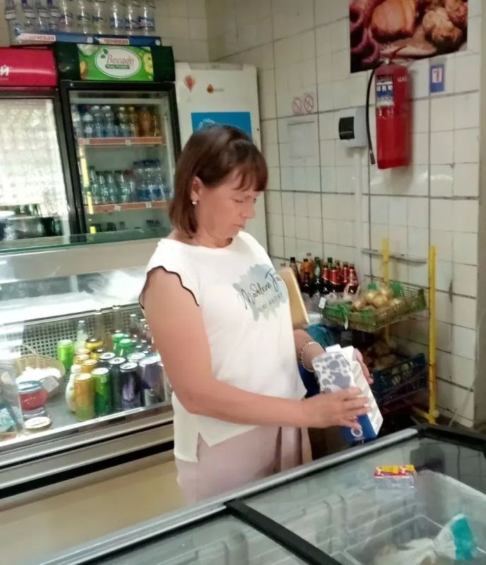 Наталья Бегуненко: В Петровском районе прошел плановый рейд Народного контроля по соблюдению правил торговли и санитарных норм Наталья Бегуненко: В Петровском районе прошел плановый рейд Народного контроля по соблюдению правил торговли и санитарных норм