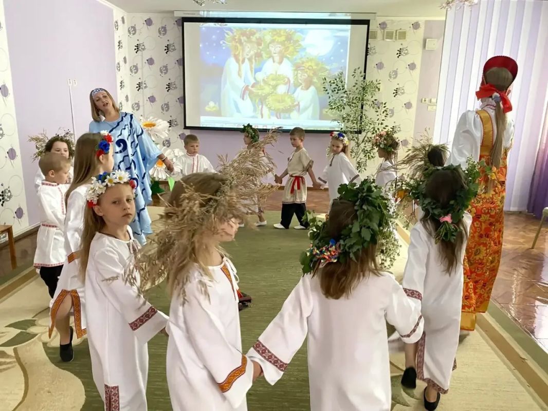 Сегодня в ГБДОУ «Детский сад № 23 г.о. Харцызск» ДНР для воспитанников прошло увлекательное развлечение «Ивана Купала» Сегодня в ГБДОУ «Детский сад № 23 г.о. Харцызск» ДНР для воспитанников прошло увлекательное развлечение «Ивана Купала»
