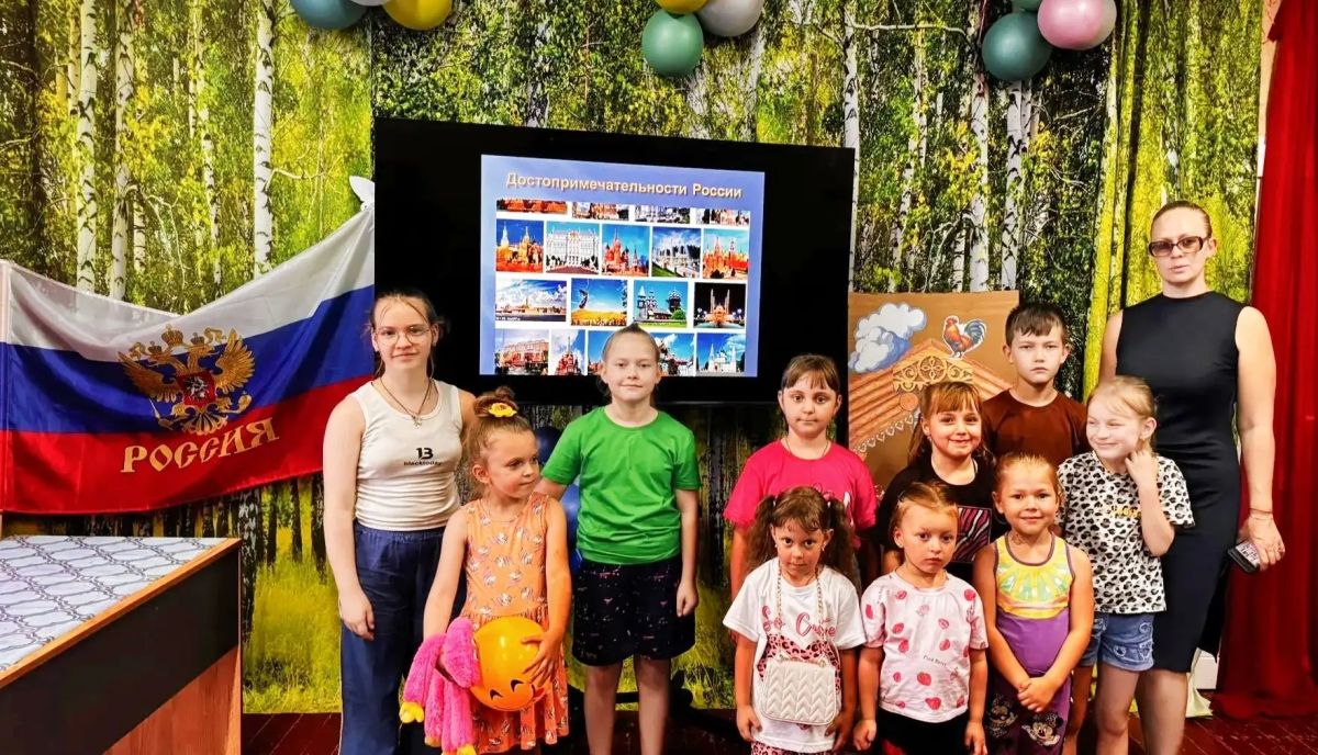 Для юных снежнянцев провели ряд мероприятий в рамках летних каникул Для юных снежнянцев провели ряд мероприятий в рамках летних каникул