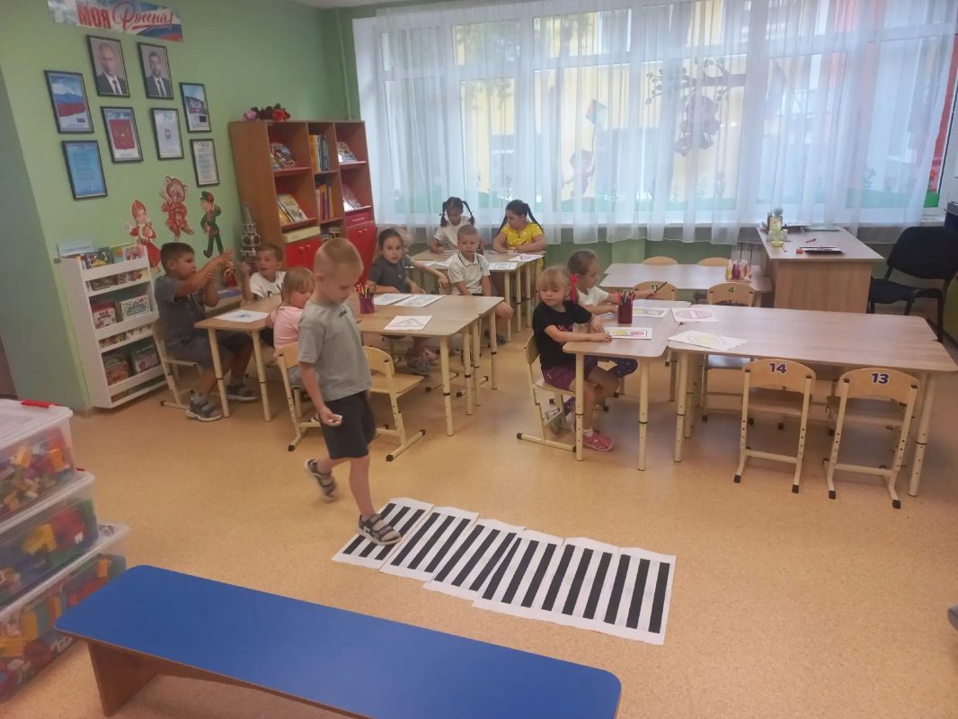 В детском саду прошла встреча с инспектором по ПДД Старобешевского округа В детском саду прошла встреча с инспектором по ПДД Старобешевского округа