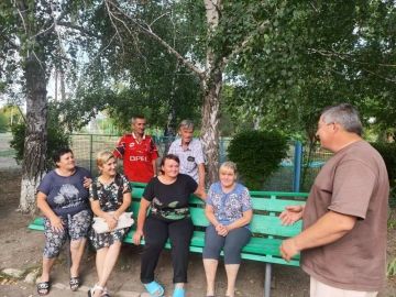 Начальник Белояровского территориального отдела Анатолий Курнышов провел встречу с жителями с. Белояровка