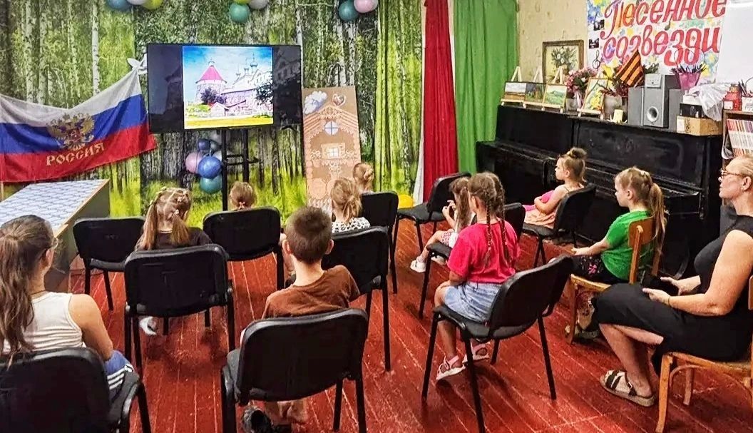 Для юных снежнянцев провели ряд мероприятий в рамках летних каникул Для юных снежнянцев провели ряд мероприятий в рамках летних каникул