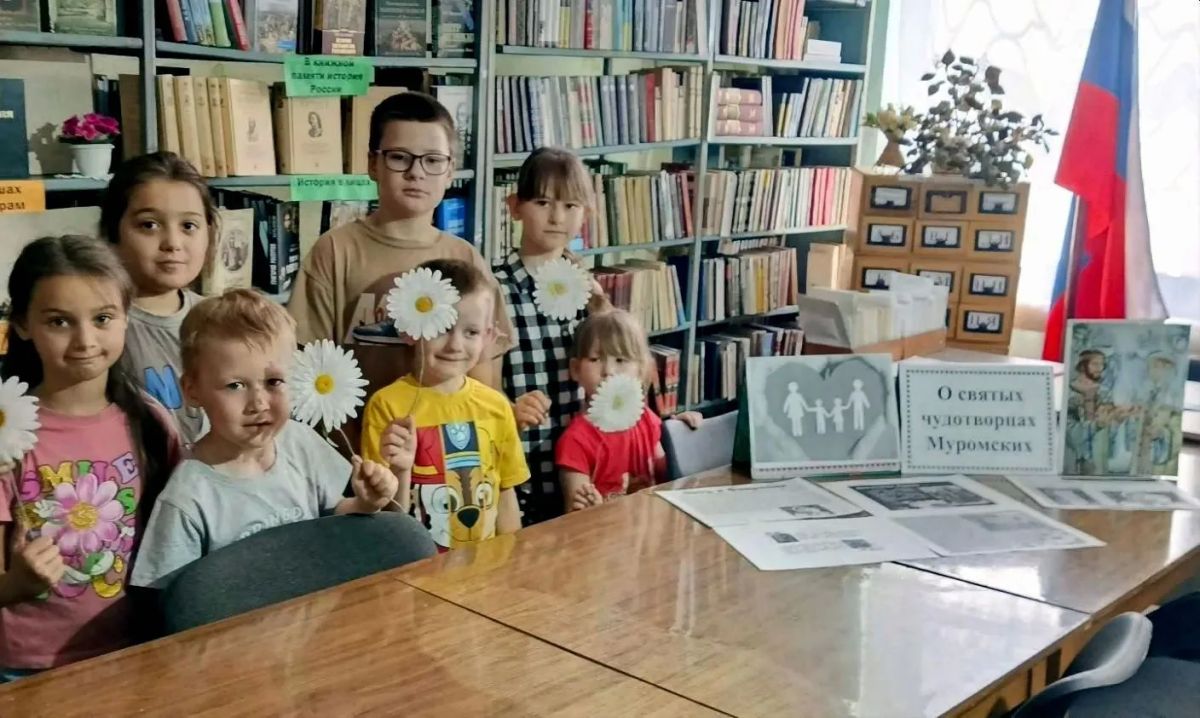 Для юных снежнянцев провели ряд мероприятий в рамках летних каникул Для юных снежнянцев провели ряд мероприятий в рамках летних каникул