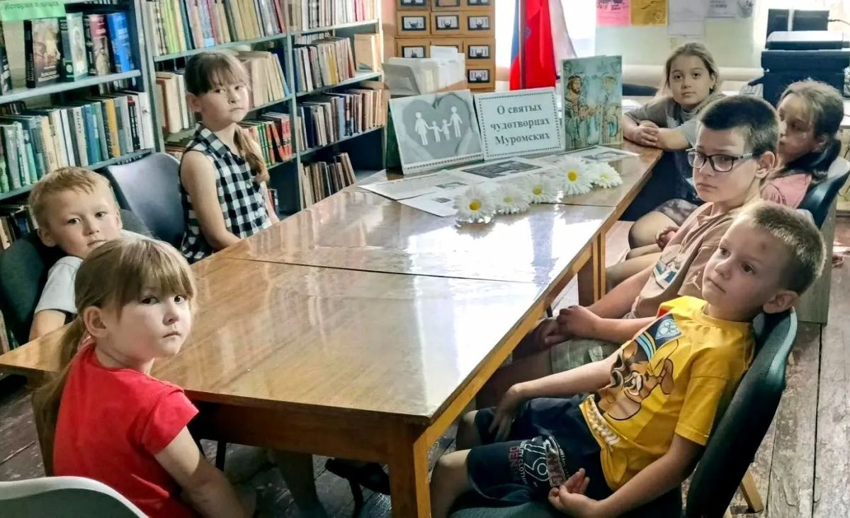 Для юных снежнянцев провели ряд мероприятий в рамках летних каникул Для юных снежнянцев провели ряд мероприятий в рамках летних каникул