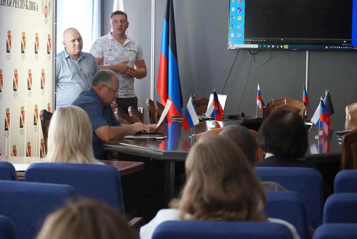 Игорь Мартынов: Прошло совещание по вопросам формирования «БАРС-ДНР» Игорь Мартынов: Прошло совещание по вопросам формирования «БАРС-ДНР»