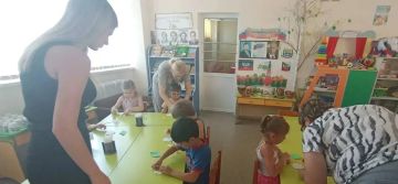 Каждому лепестку — по улыбке!