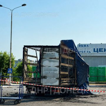 ВСУ сожгли гражданскую ГАЗель в Енакиево