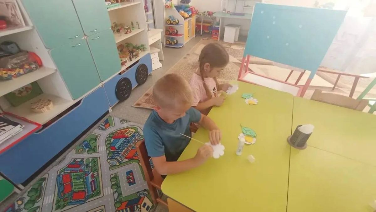 Каждому лепестку — по улыбке! Каждому лепестку — по улыбке!