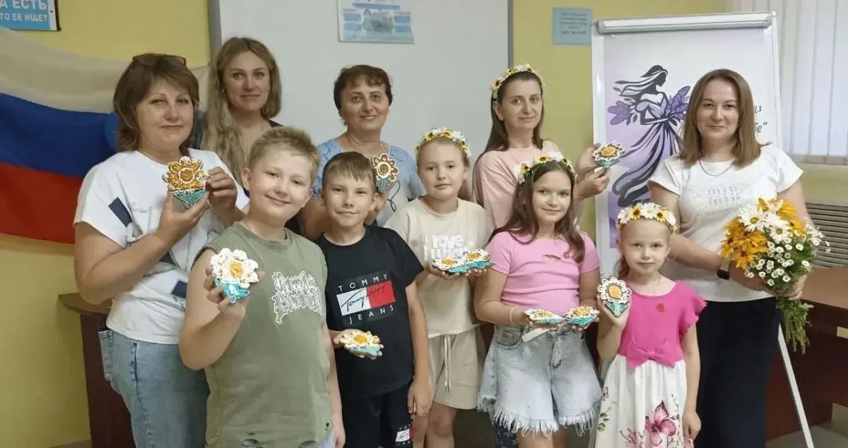 День семьи, любви и верности: поддержка женщин и укрепление семейных ценностей в рамках национального проекта «Семья» День семьи, любви и верности: поддержка женщин и укрепление семейных ценностей в рамках национального проекта «Семья»