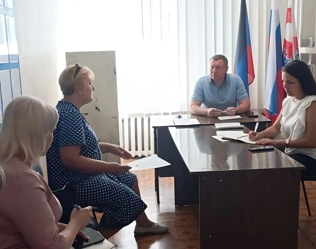 Глава Снежного ответил на вопросы жителей Глава Снежного ответил на вопросы жителей