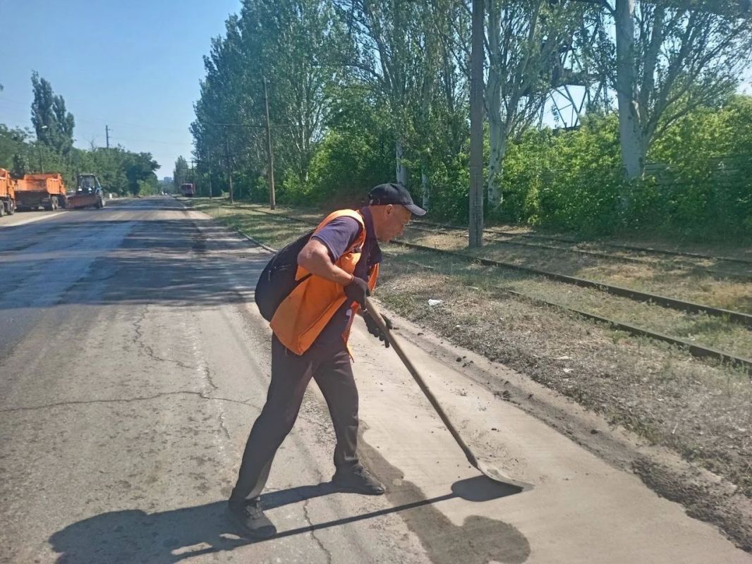 МУП «Простор» ежедневно выполняет все необходимые работы по содержанию городских улиц МУП «Простор» ежедневно выполняет все необходимые работы по содержанию городских улиц