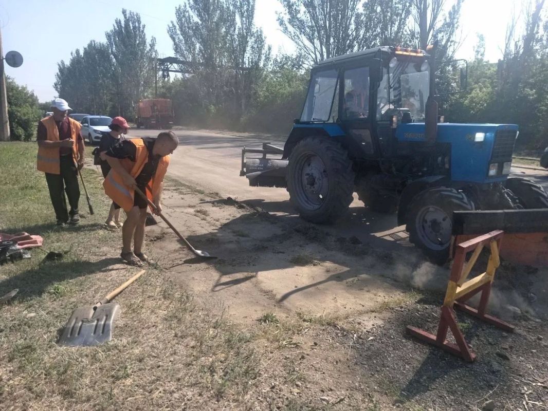 МУП «Простор» ежедневно выполняет все необходимые работы по содержанию городских улиц МУП «Простор» ежедневно выполняет все необходимые работы по содержанию городских улиц