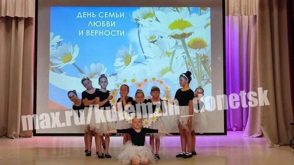 Литературно-музыкальная гостиная «Мелодии любви и верности» была проведена в рамках проекта «Культура Малой Родины» в клубе села Бирюки Литературно-музыкальная гостиная «Мелодии любви и верности» была проведена в рамках проекта «Культура Малой Родины» в клубе села Бирюки