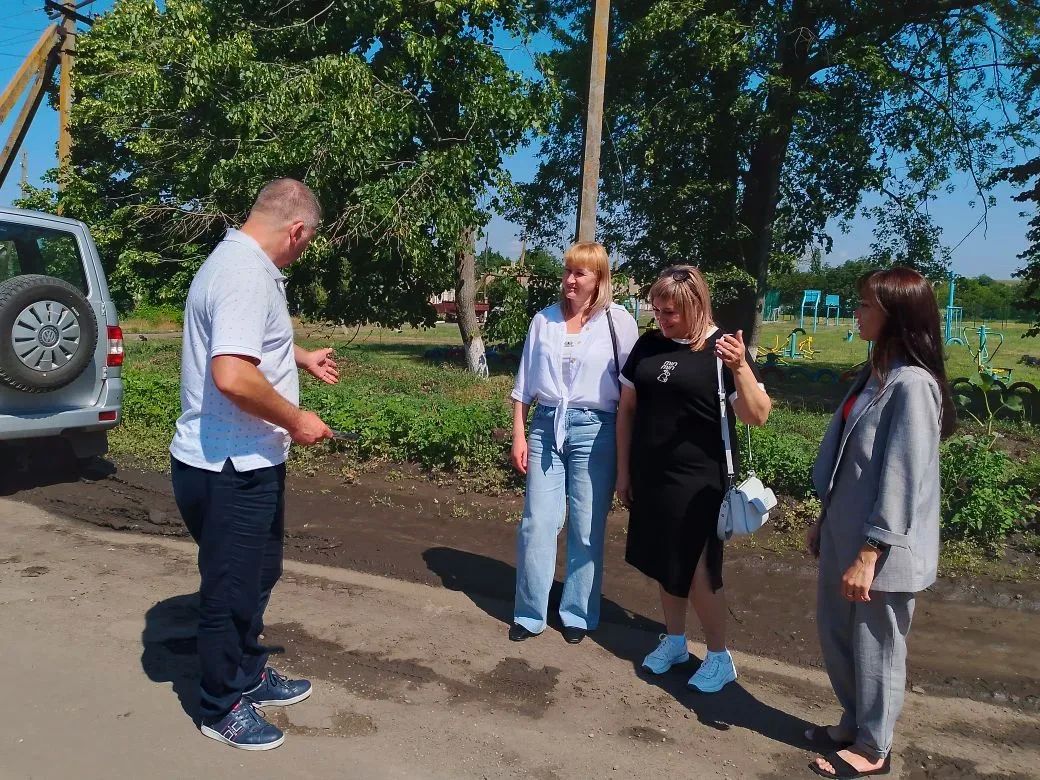 В рамках исполнения поручения Главы ДНР Дениса Пушилина, направленного на поддержание открытого и конструктивного диалога между властью и населением, заместитель главы администрации Волновахского муниципального округа Олег... В рамках исполнения поручения Главы ДНР Дениса Пушилина, направленного на поддержание открытого и конструктивного диалога между властью и населением, заместитель главы администрации Волновахского муниципального округа Олег...