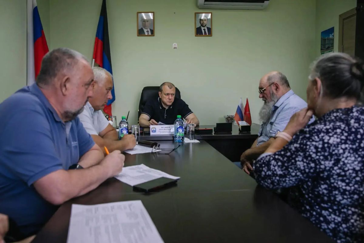 Ответил на вопросы жителей Ильичёвского района Ответил на вопросы жителей Ильичёвского района