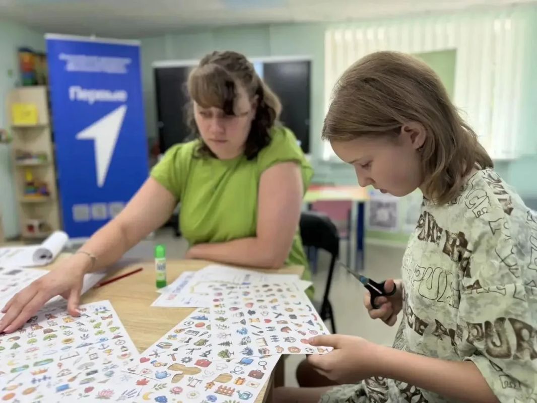 Активисты Володарского округа присоединились к Всероссийской акции «Родные Любимые»! Активисты Володарского округа присоединились к Всероссийской акции «Родные Любимые»!