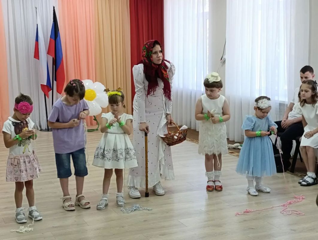 День семьи, любви и верности: праздник добра и семейных ценностей в Шахтерске День семьи, любви и верности: праздник добра и семейных ценностей в Шахтерске