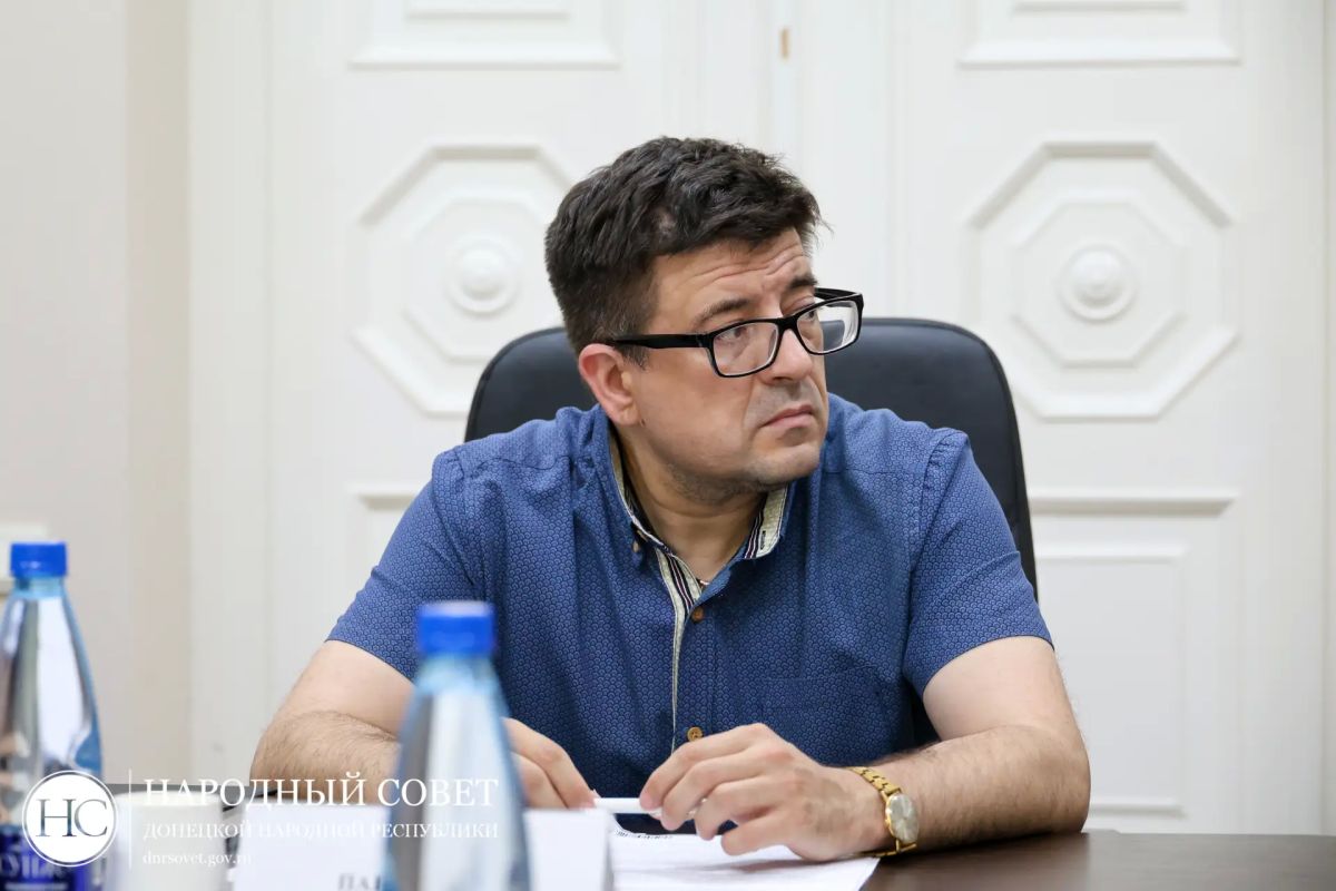 В Народном Совете анализируют совершенствование федерального законодательства В Народном Совете анализируют совершенствование федерального законодательства