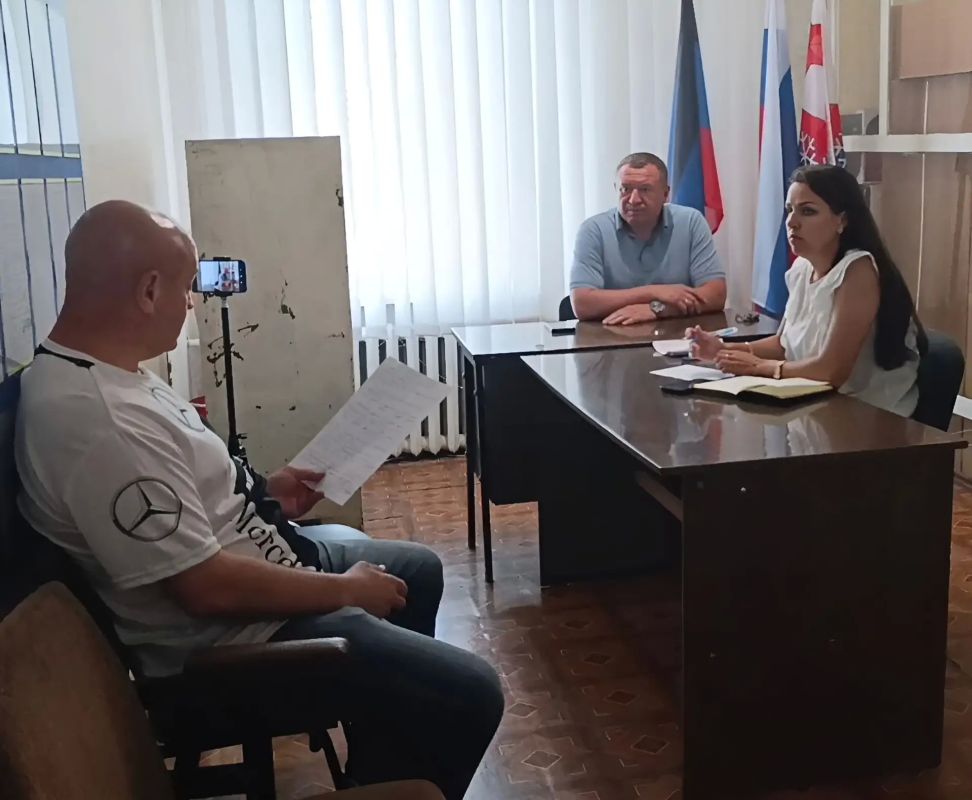 Глава Снежного ответил на вопросы жителей Глава Снежного ответил на вопросы жителей