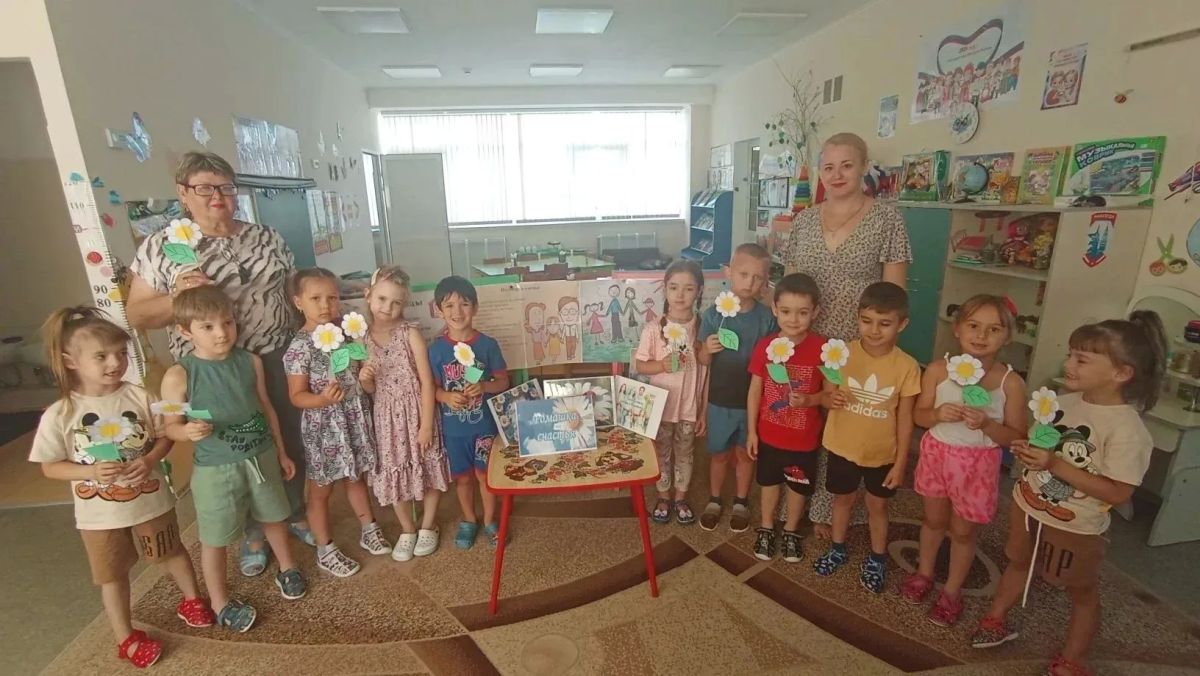 По Мангушскому округу стартовала серия праздничных мероприятий, посвященных Дню семьи, любви и верности! По Мангушскому округу стартовала серия праздничных мероприятий, посвященных Дню семьи, любви и верности!