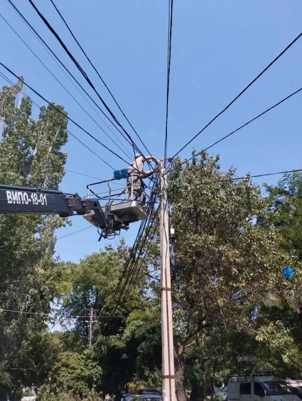 Энергетики продолжают плановое обновление электросетей