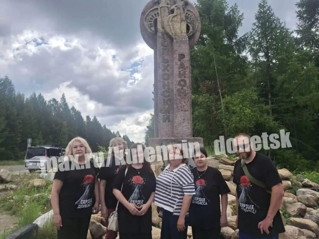 Алексей Кулемзин: В июле театр-студия «12/18» Дворца культуры им. ХХ-летия Победы отправилась на гастроли по Сибири благодаря проекту «Две войны – одна судьба» — победителю грантового конкурса Президентского фонда культурных... Алексей Кулемзин: В июле театр-студия «12/18» Дворца культуры им. ХХ-летия Победы отправилась на гастроли по Сибири благодаря проекту «Две войны – одна судьба» — победителю грантового конкурса Президентского фонда культурных...