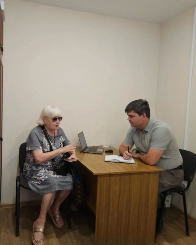 Сегодня, 9 июля Глава муниципального образования городской округ Торез Чесноков А.В. провел прием членов семей погибших бойцов участников СВО в Филиале ГФ «Защитники Отечества» по Донецкой Народной... Сегодня, 9 июля Глава муниципального образования городской округ Торез Чесноков А.В. провел прием членов семей погибших бойцов участников СВО в Филиале ГФ «Защитники Отечества» по Донецкой Народной...